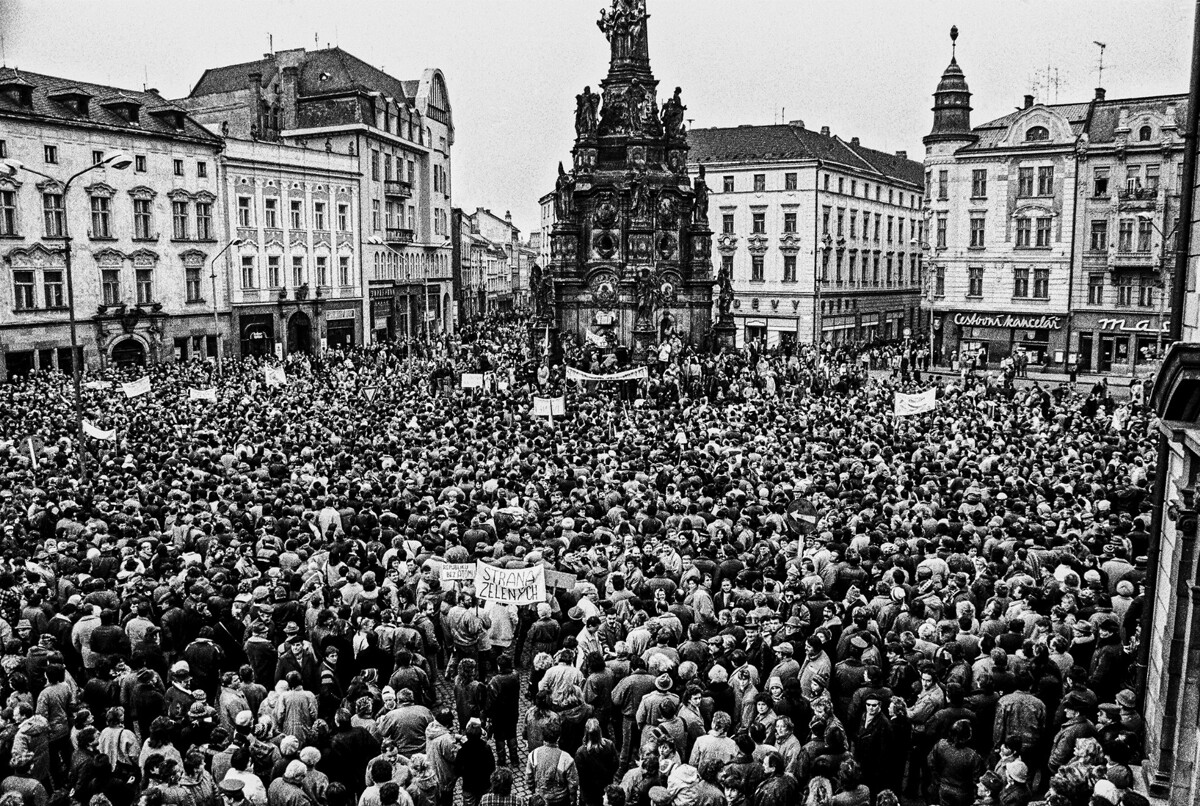 Sametová revoluce objektivem Jiřího Fraita