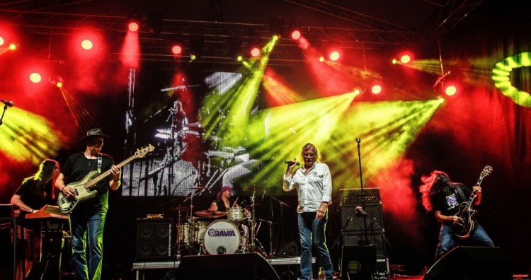 Oravia: Deep Purple Tribute Band