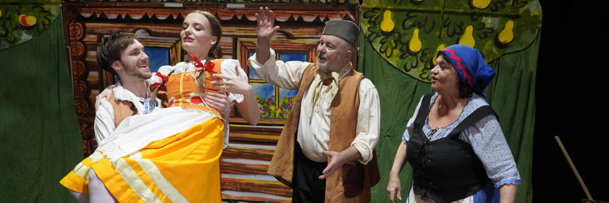 O chytrém Honzovi a krásné Madlence