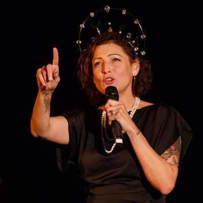 Adéla Elbel: Trojjediná