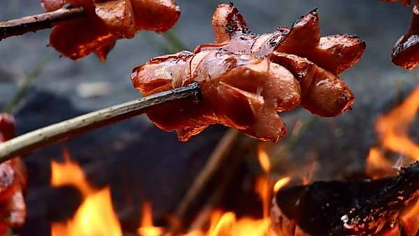 Nebuď BUřT, dej si s náma buŘt!