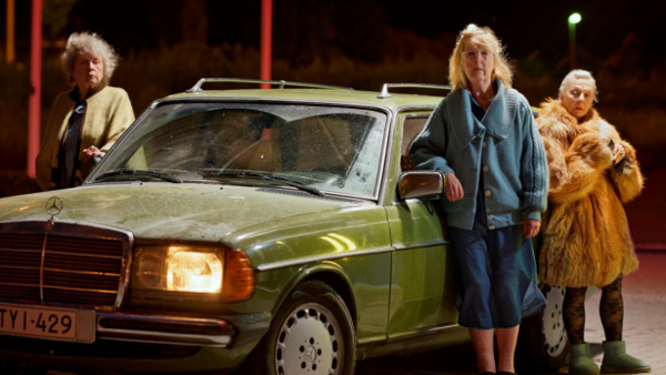 SCANDI: Ocelové dámy