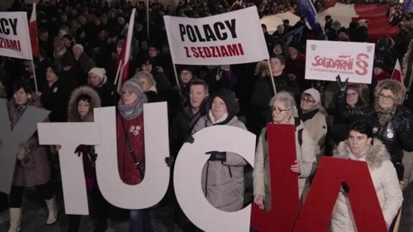 Jeden svět: Soudci pod tlakem