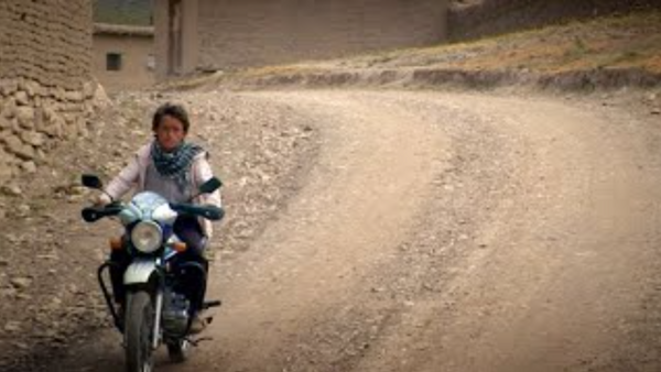 Jeden svět: Mé dětství, má země - 20 let v Afghánistánu