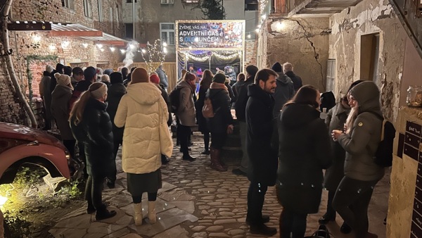 Vánoční busking s Vlnou