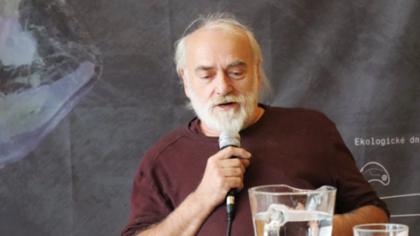 O transcendentální estetice a vzbouření na vsi