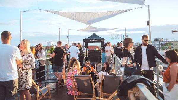 Rooftop Fun #8: Coom & Chris Sadler (UK)