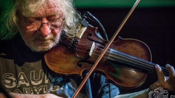 Jan Hrubý a přátelé (host: Ondřej Fencl a Hromosvod)