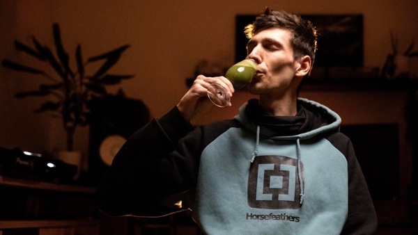 AFOKINO - Sběratelé kratomu