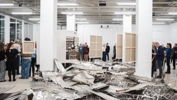 Dernisáž / komentovaná prohlídka / křest katalogu: Za Pultem