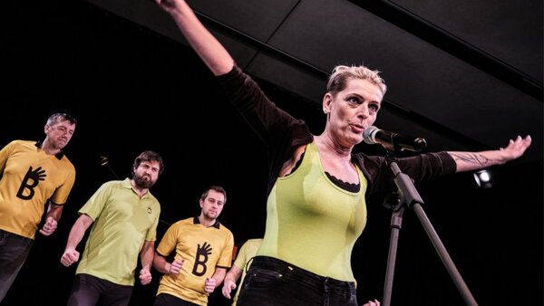 Olivy v notách: zpívaná improšou