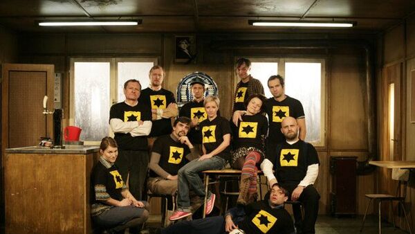 Dejvické divadlo: Ucpanej systém (záznam divadla)