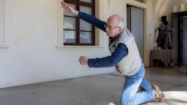 Skrz zemi, vodu, oheň a vzduch vnímám sebe