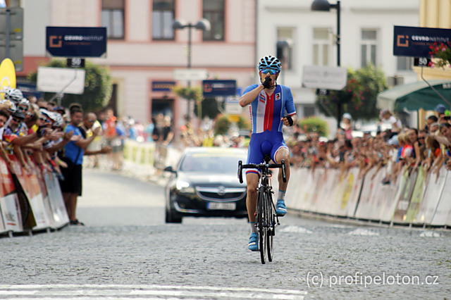 Leopold König závodící na Czech Cycling Tour za českou reprezentaci vyhrál 3. etapu Czech Cycling Tour.
