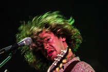 Fenomenální hudební zážitek na Korunní pevnůstce: britští The Brew právem obsadili pomyslný vrchol Olomouckých kulturních prázdnin.