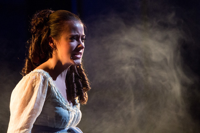 Galavečerem provede moderátorská dvojice Jan Ťoupalík a Anna Stropnická (na snímku z inscenace Amadeus).