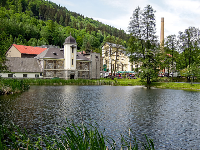 Areál pivovaru se o víkendu promění v největší hospodu v zemi.