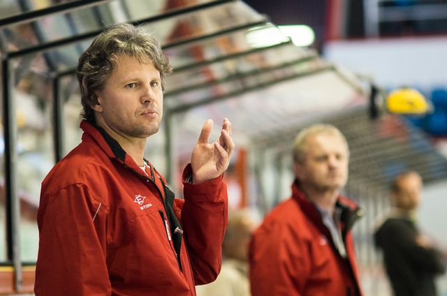 Jan Tomajko působil v roli asistenta již na konci loňské sezóny. Nyní vystřídal odstoupivšího Jiřího Dopitu.