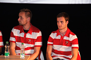 Pavel Skrbek na tiskové konferenci.