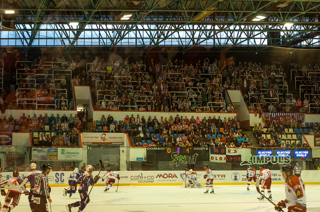 Kohouti budou proti Pirátům z Chomutova opět potřebovat kotel Mory u Slovanského domu i ostatní fanoušky.