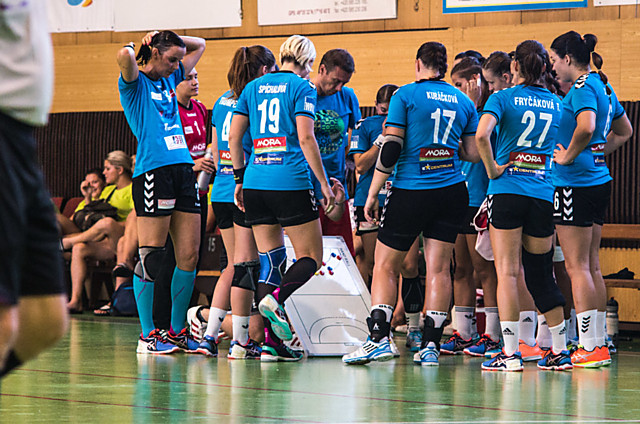 Hanačky v Edenu zápas na chvíli zdramatizovali dvanáct minut před koncem, kdy stáhly rozdíl na tři góly. Pak ale Slavia zabrala a duel v pohodě dotáhla.