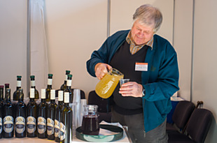 Co by to bylo za podzim bez burčáku? Ten na galerii pavilonu A nabízí hned několik vinařství.