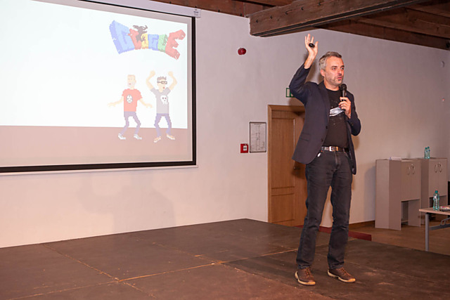 Daniel Franc a jeho netradiční 8 bitová prezentace