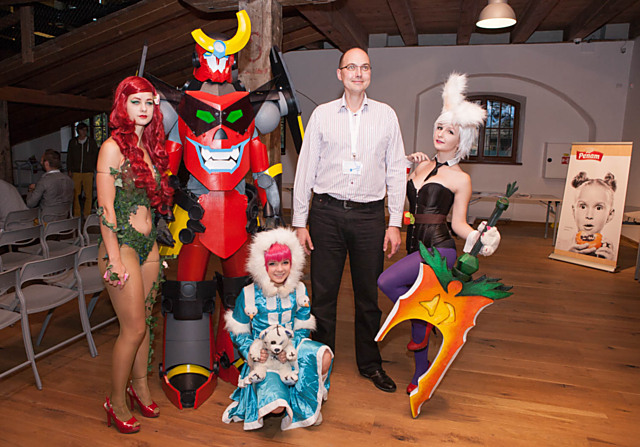 Konferenci svou přítomností vizuálně oživili Cosplay team33