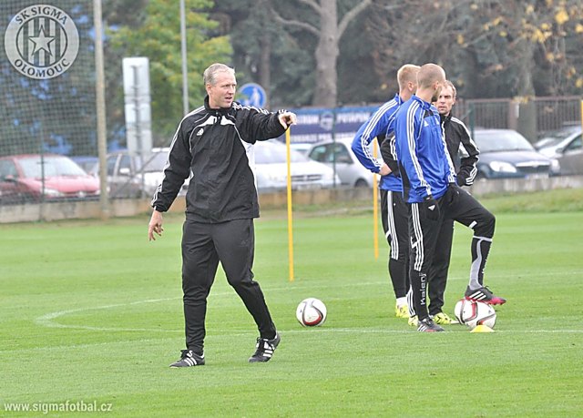 Nový kouč Sigmy Václav Jílek se pokusí vybojovat první body už v pátek na Slavii.