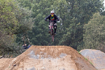 Ve Slavoníně byl otevřen areál pro milovníky adrenalinové cyklistiky - bikepark. Vstup je zdarma a na výběr je mnoho obtížností.