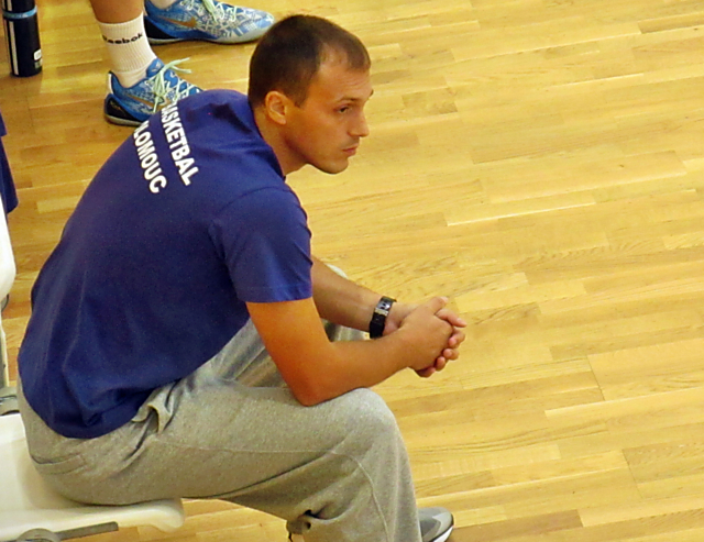 Trenér Basketbalu Olomouc Vladimir Paunovič.