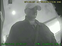 Muž se pokoušel použít kradenou kartu.