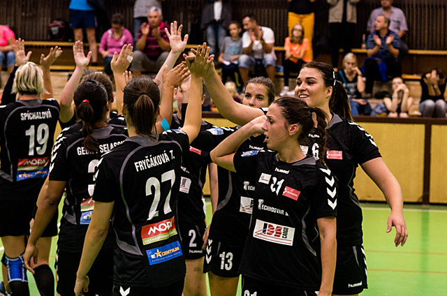 DHK ZORA Olomouc se po utkání 11. kola interligy mohla radovat z jasné výhry nad Veselí.