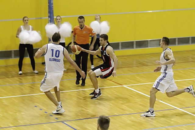 Basketbal Olomouc vyzve v pohárovém derby Prostějov.