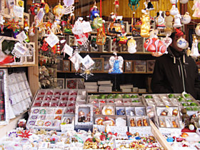 Dřevěné, skleněné, kovové, textilní... baňky, andílci, stužky, betlémky...