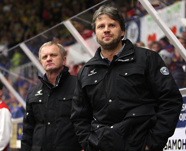 Trenéři Mory Jan Tomajko a Zdeněk Venera nemohli být s výkonem svého týmu v Ostravě spokojeni.