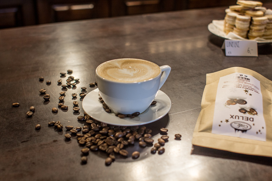 Ať už si tu si tu dáte své oblíbené espresso, nebo zvolíte nadýchané cappuccino, vaše kávová chvilka bude stát za to...