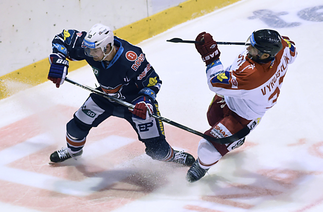 Na Červenku si budou muset dát Kohouti opět pozor. Kapitán Martin Vyrůbalík se reprezentantovi a bývalénu hráči Petrohradu či Calgary opět bude věnovat se vší péčí...