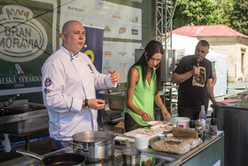 ...modelka a hlavní tvář Garden Food Festivalu Eliška Bučková... 