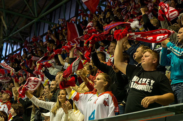 Fanoušci Mory se těší na nedělní zápas Kohoutů s Vítkovicemi.