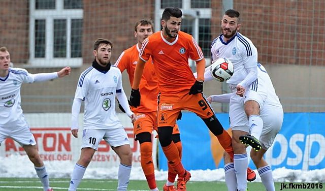 Jakub Yunis je zatím v kádru áčka v přípravě. Pro jaro ale asi bude k dispozici spíše kouči Chromému v B-týmu ve FNL. V Tipsort lize se reprezentant U20 trefil proti Mladé Boleslavi.