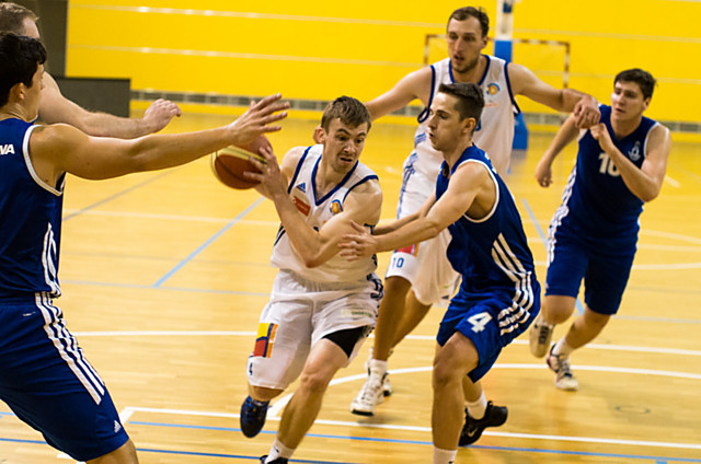 Basketbal Olomouc hostí rezervu Nymburka.