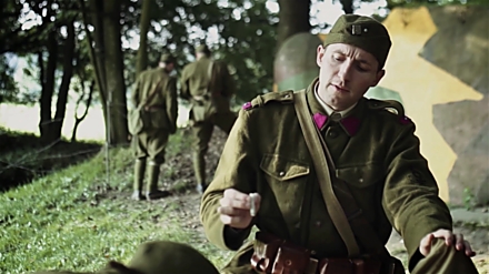 Zdeněk Vévoda, herec Divadla na cucky, v roli svobodníka Václavíka.