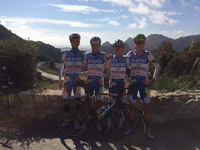 Junioři Mapei Merida Kaňkovský na soustředění na Mallorce.