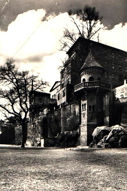 Zbytky fortifikace v Bezručových sadech v roce 1969.