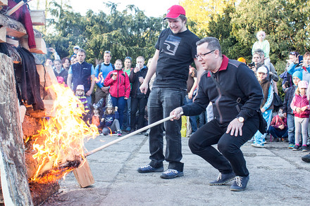 Hranice byla za chvíli v plamenech. K velké radosti zejména dětí.