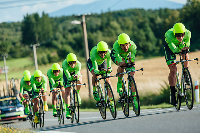 Vítězný Cannondale-Drapac Pro Cycling Team.