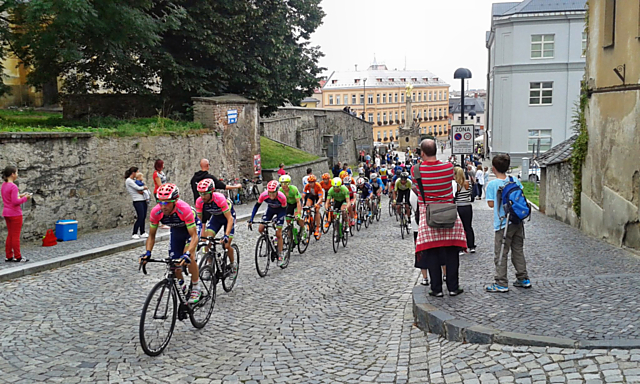 Lampre Merida rozjela ve stoupání na Ecce Homo pekelné tempo.