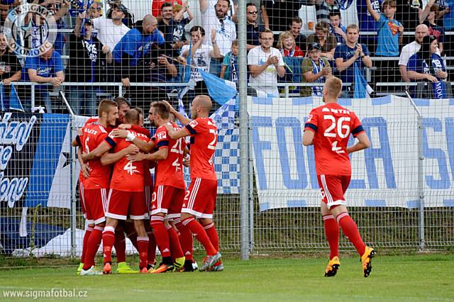 Radost. Sigma se raduje z proměněné penalty Jakuba Plška. V Prostějově to byla jediná branka Olomouce.