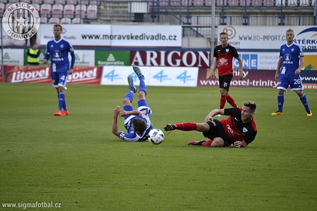 SK Sigma Olomuc vyhrála s FC MAS Táborsko na domácím pažitu 2:0.